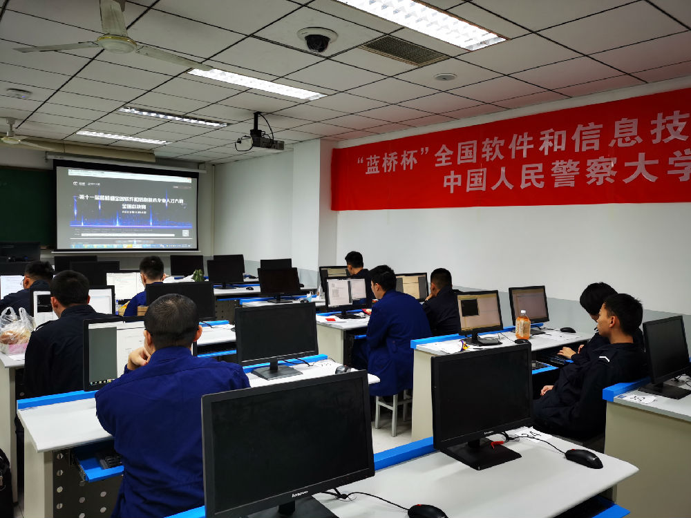 我校學子在第十一屆“藍橋杯”全國軟件和信息技術大賽國賽中斬獲佳績